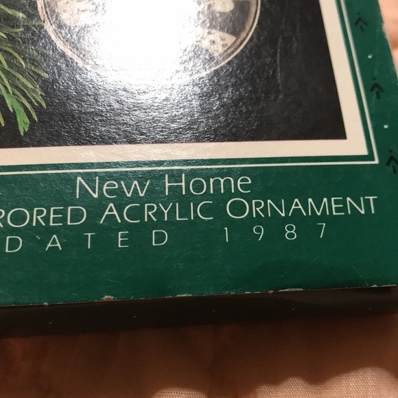 Hallmark collectibles - Picture 3 of 7